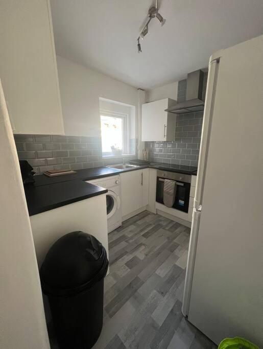 Spacious 3 Bed - Efc Stays ลิเวอร์พูล ภายนอก รูปภาพ